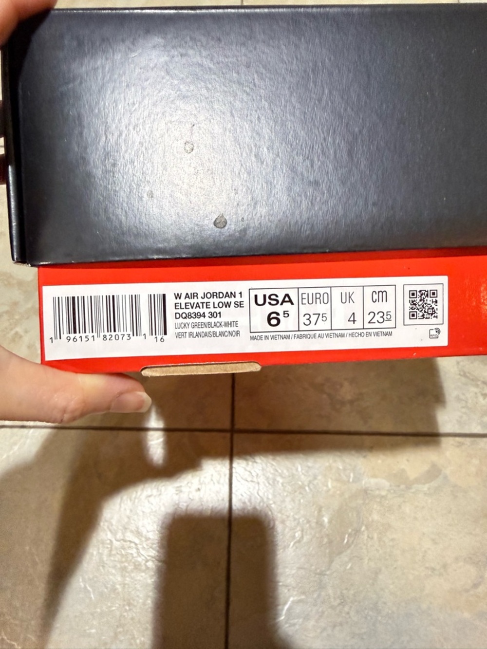 Nike Low-Top Sneakers in White, Green & Black Air Jordan1 - Picture 4 of 4